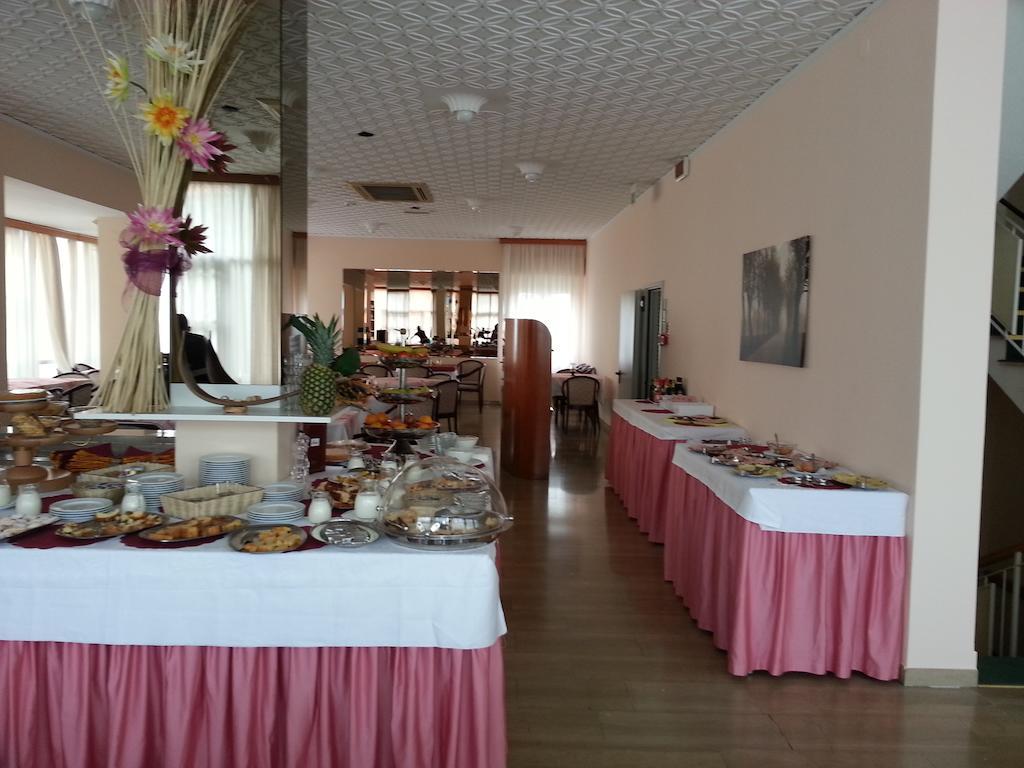 Hotel Glenn 里米尼 外观 照片