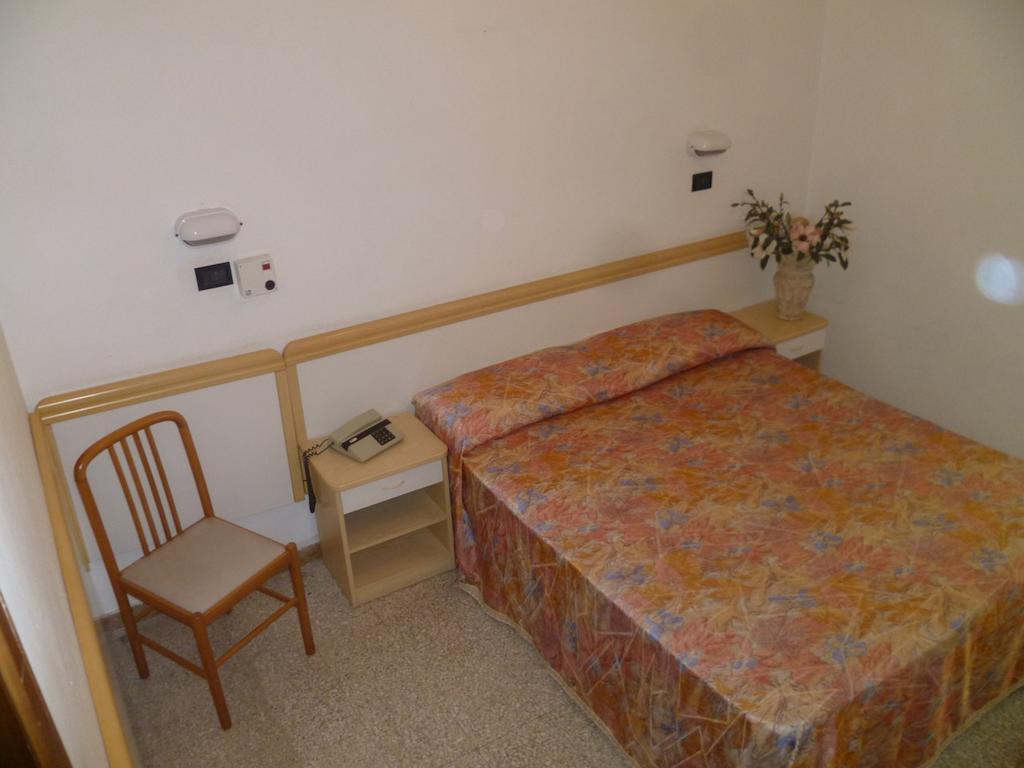 Hotel Glenn 里米尼 外观 照片