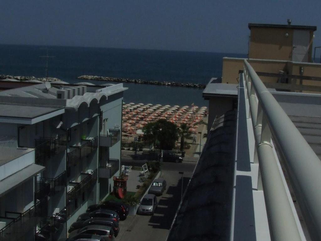 Hotel Glenn 里米尼 外观 照片